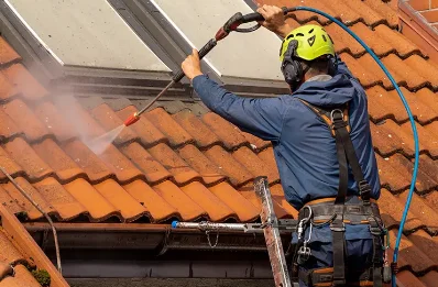 Démoussage et hydrofuge de toiture à Gayon